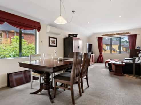 30 Futuna Close, Karori