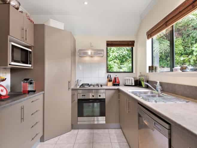 30 Futuna Close, Karori