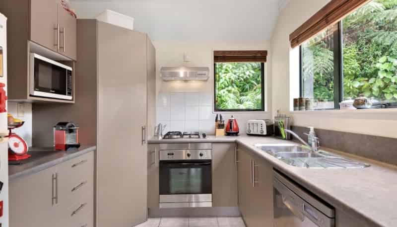 30 Futuna Close, Karori