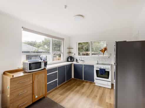 2/374B Pages Road, Aranui