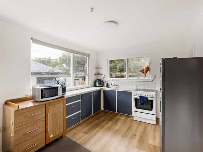 2/374B Pages Road, Aranui