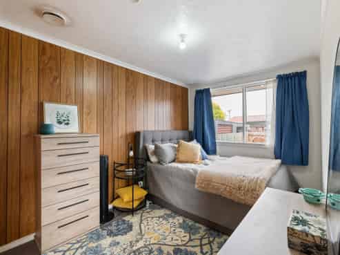 2/374B Pages Road, Aranui