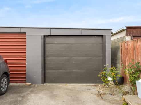 2/374B Pages Road, Aranui