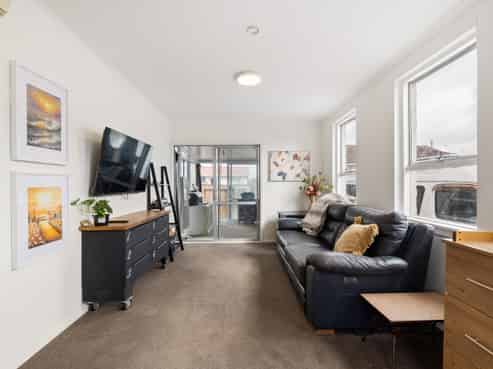 2/374B Pages Road, Aranui