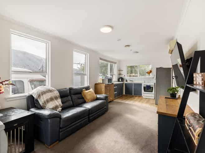 2/374B Pages Road, Aranui
