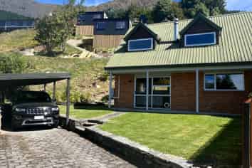 B/16 Greenstone Place, Fernhill/Sunshine Bay