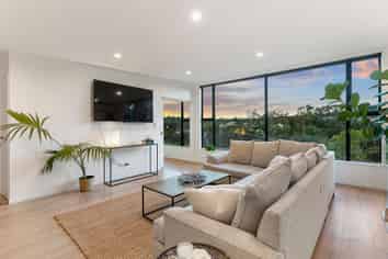 65 Vandeleur Avenue, Birkdale