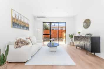 5/15  Normandy Road, Henderson