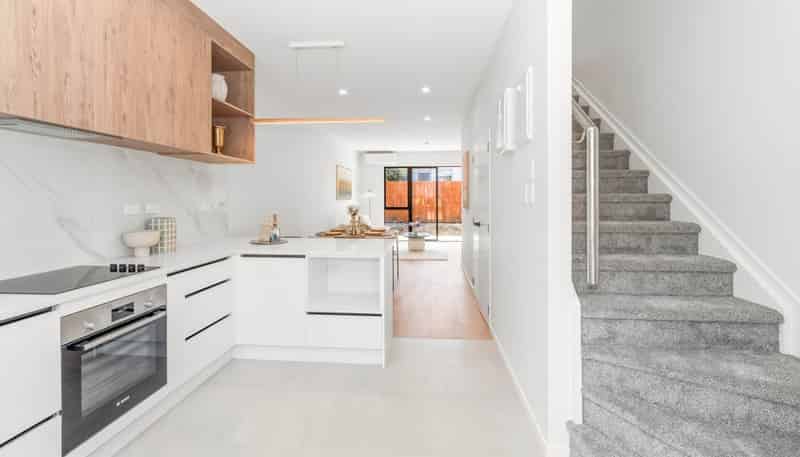 5/15  Normandy Road, Henderson