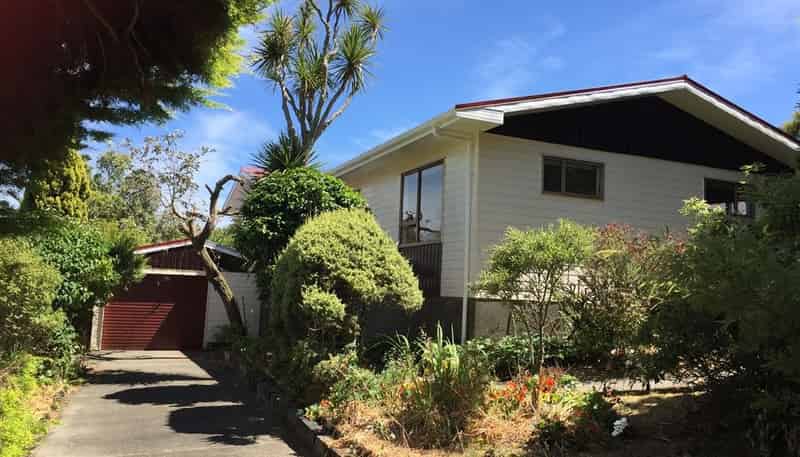 98 Stewart Dr, Newlands