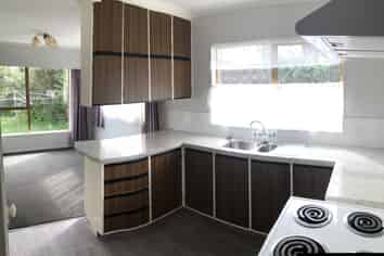 98 Stewart Dr, Newlands