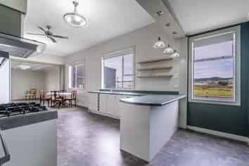 38 Bath Road, Riverton