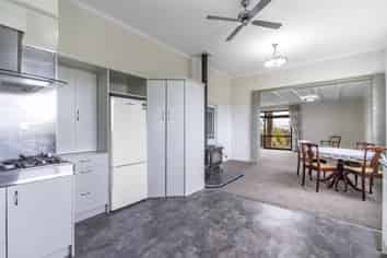 38 Bath Road, Riverton