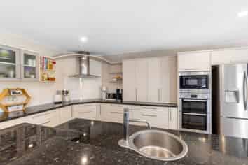 18 Vasari Grange, Rolleston