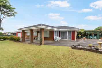 12 Gibbons Road, Weymouth