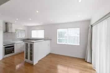 12 Gibbons Road, Weymouth