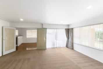 12 Gibbons Road, Weymouth