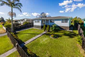 52 Zelda Avenue, Clover Park