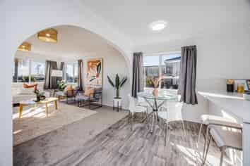 52 Zelda Avenue, Clover Park