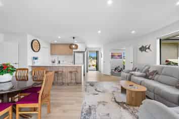 104 Kaurinui Crescent, One Tree Point