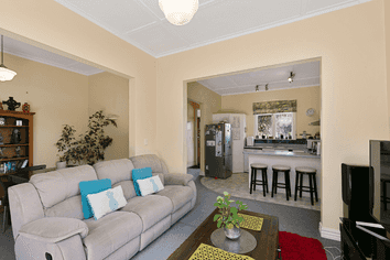 30 Luxford Street, Berhampore