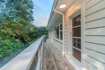 70B Sar Street, Wadestown