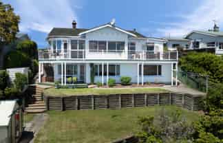 21 Victoria Heights, Stepneyville