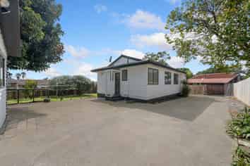 20A McKinstry Avenue, Mangere East