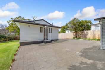 20A McKinstry Avenue, Mangere East