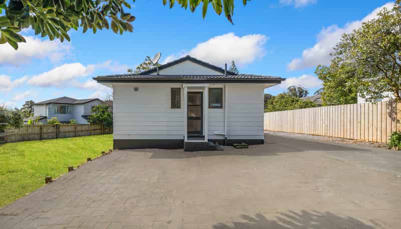 20A McKinstry Avenue, Mangere East