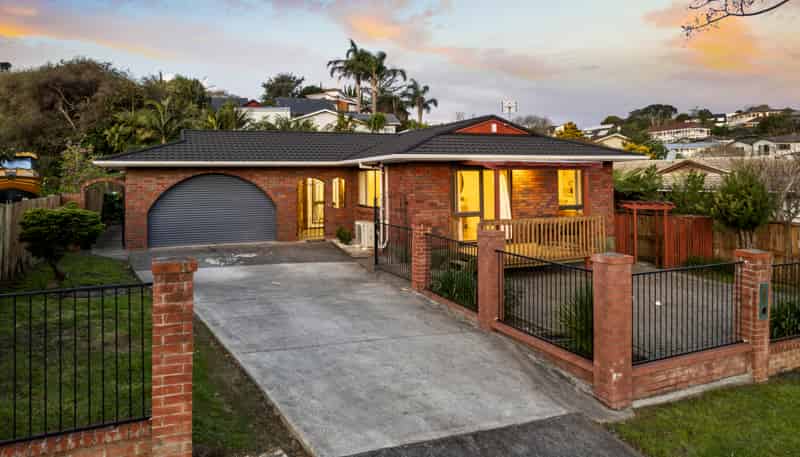 122 Norman Lesser Drive, Saint Johns