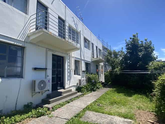 2/243 The Terrace, Te Aro