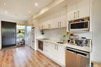 5 Harakeke Road, Hobsonville