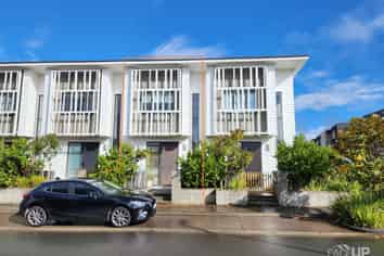 5 Harakeke Road, Hobsonville