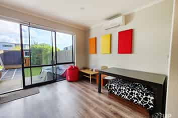 5 Harakeke Road, Hobsonville