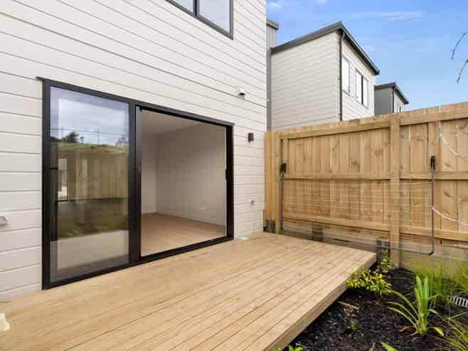 25 Awhi Lane, Massey