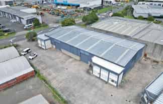ROAD FRONTAGE INDUSTRIAL UNIT FOR LEASE
