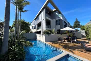 8/48  Marine Parade, Mount Maunganui