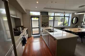 8/48  Marine Parade, Mount Maunganui