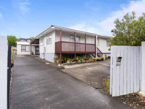 57 Te Irirangi Drive, Clover Park