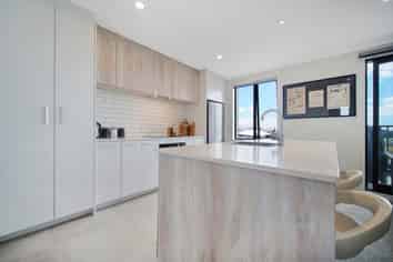4/1 Aperira Lane, Wiri