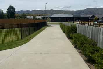 24 Cooper Cr, Wanaka