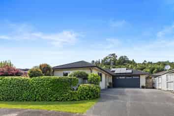 7 Delta Close, Pyes Pa