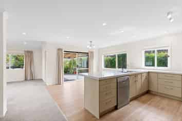 7 Delta Close, Pyes Pa