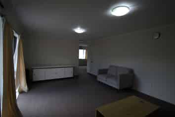 8 Watersfield Place, Flat Bush