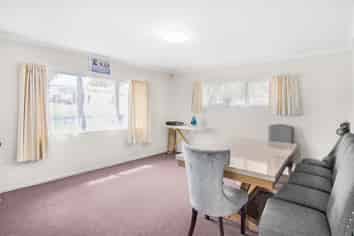 8 Watersfield Place, Flat Bush