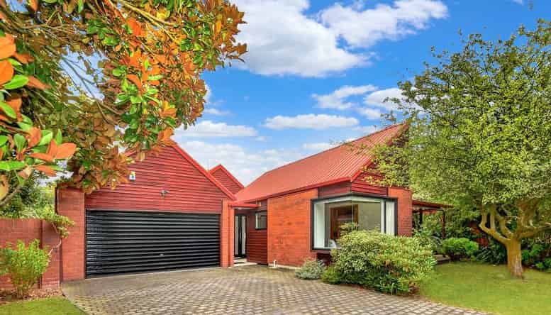 12 Rembrandt Place, Burnside