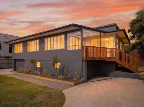 526 Marine Parade, South New Brighton