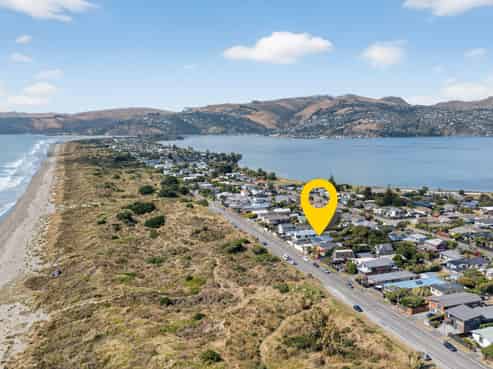 526 Marine Parade, South New Brighton