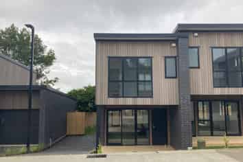 2/29 Price Crescent, Mount Wellington